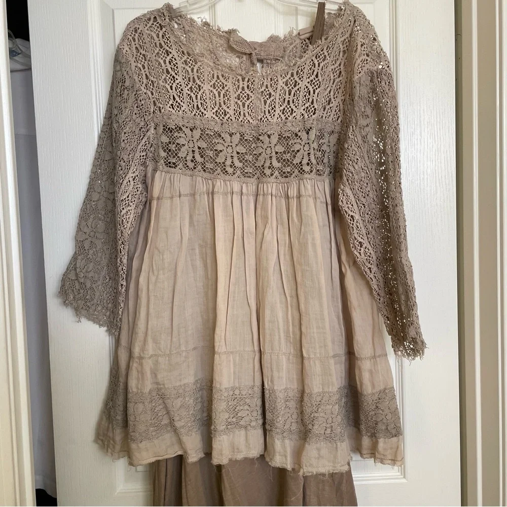 Early Magnolia Pearl Lace and European Cotton Tunic Top - Picture 1 of 5